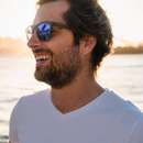 Handsome, tall and tanned guy wants to meet shy woman in Sarasota / Bradenton